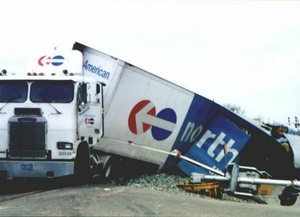 Truck_VS_Train2