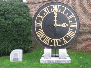 20091129 Oud-Turnhout uurwerk (800x600)