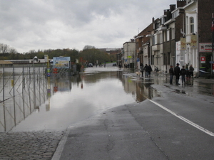 08) Overstroming kanaal aan Delhaize