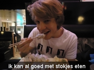 ik kan al goed met stokjes eten