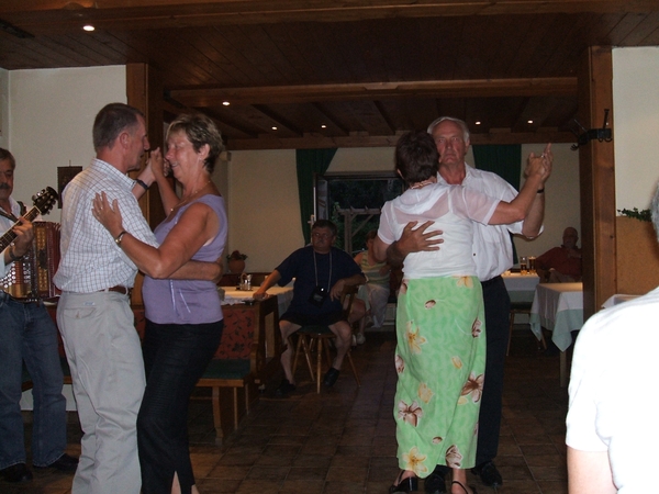 2006_0727Tanzabend0011