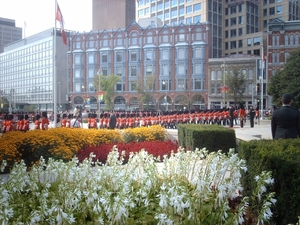 4  Ottawa  _wachtaflossing bij National War Memorial _IMAG3921