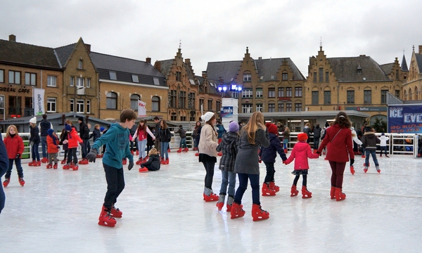 Kerst-Poperinge-2012-ijspiste
