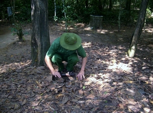 DSCI0036 cu chi tunnels (2)