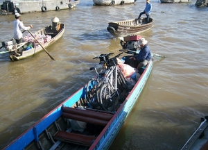 DSCI0130 mekong floating market (5)