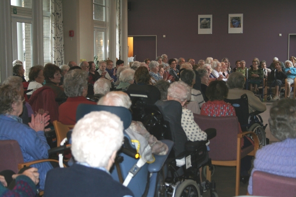 FEESTNAMIDDAG  WOONZORGCENTRUM