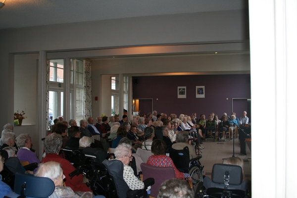 FEESTNAMIDDAG  WOONZORGCENTRUM