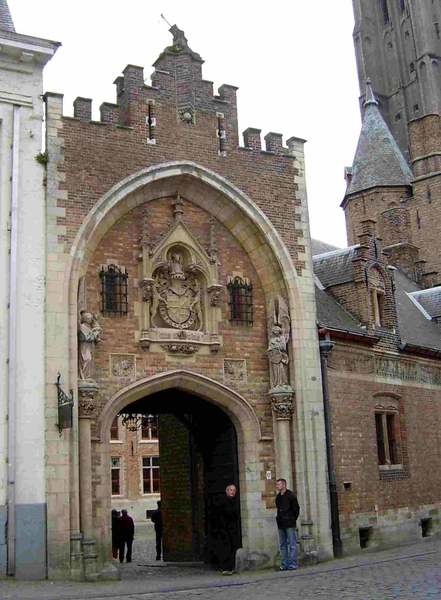 Toegang naar het Gruuthusemuseum