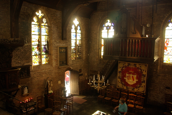 Binnen de Jeruzalemkerk