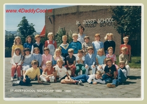 1983 1984 (1)-border