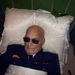 roger op zen bed 012