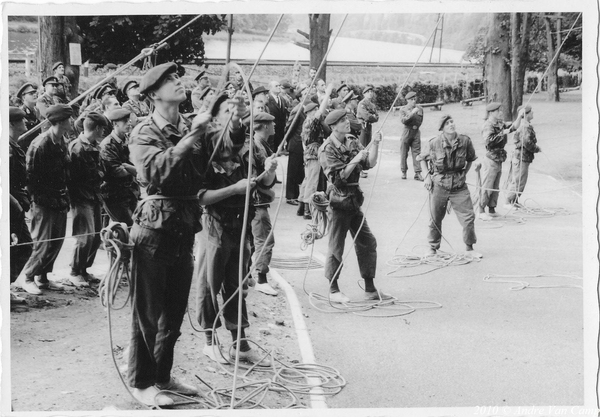 1966-09-22 Demonstratie rotsbeklimming