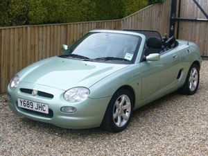 2001 auto  3995 pond Swindon