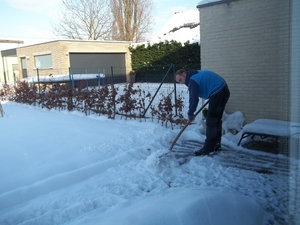 en maar sneeuw ruimen