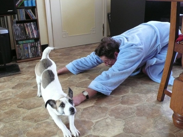Ik en mijn baasje stretchen samen lol :))