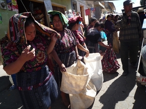 53 Chichicastenango markt _P1080764