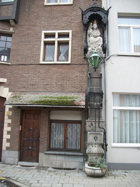 068-Barokke pomp en gevelkapel-6m hoog-18de e.