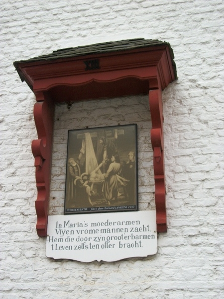 135-Kruisweg lands de smalle Begijnhof-staatjes