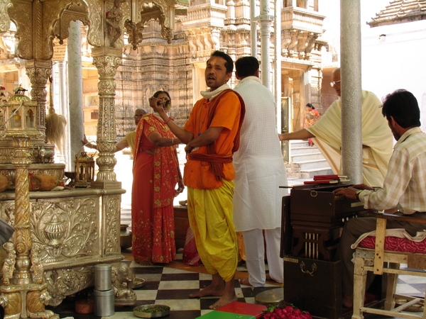 TIJDENS EEN PLECHTIGHEID - PALITANA