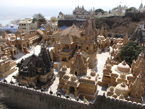 ONTELBARE TEMPELS IN PALITANA