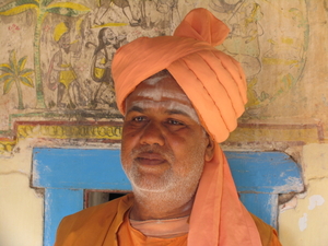 HINDU PRIESTER - GOPNATH