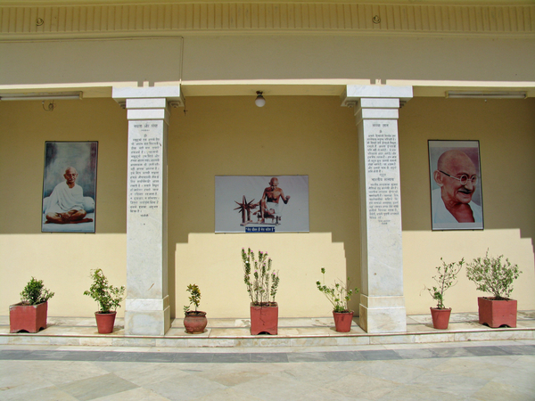 IN HET GEBOORTEHUIS VAN GHANDI - PORBANDAR