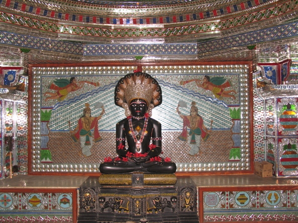 IN DE JAIN TEMPEL