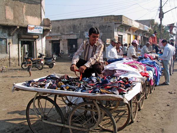 KLEDING MARKT