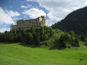 Schloss Naudersberg