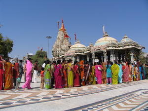 DE SURYA TEMPEL IN BECHARAJI