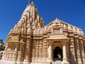 KOEPEL VAN DE AJITANATH JAIN TEMPEL - TARANGAN HEUVELS