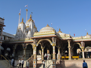 KLEURIJKE JAIN TEMPEL - AHMEDABAD