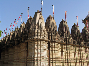 NOG EEN JUWEELTJE VAN EEN JAIN TEMPEL - AHMEDABAD