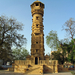 TOREN BIJ DE JAIN TEMPEL - AHMEDABAD