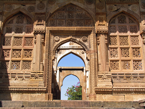 PRACHTIG VERSIERDE MUREN - JAMA MASJID