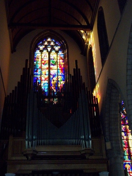 102-Glasraam achter orgel-3 thema's