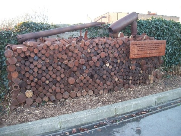 158-Gedenkingsmon.van oorlogsmaterialen