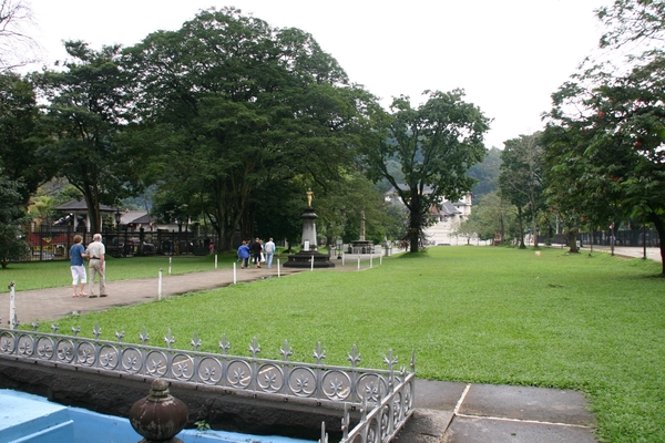 Kandy - op weg naar Dalada Maligawa