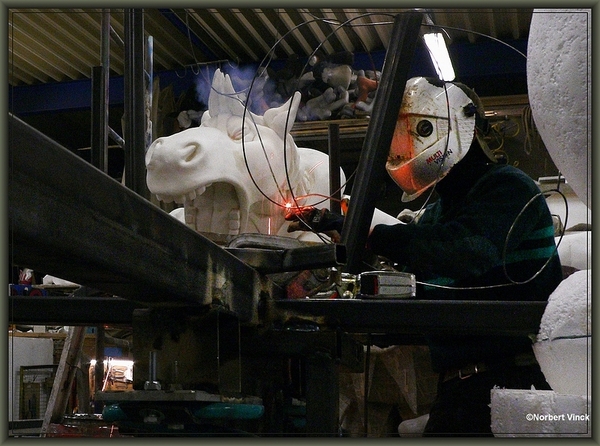 sized_sized_P2120241a karnavalhallen-aalst-opbouw