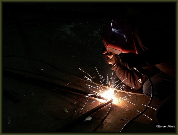 sized_sized_P2120273a karnavalhallen-aalst-opbouw