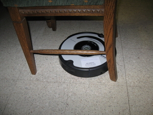 de Roomba Robot poetst het huis 013