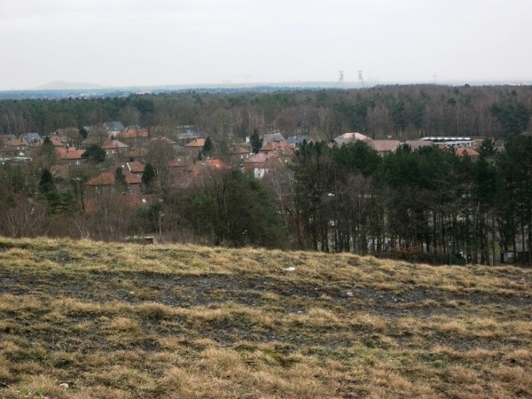 034-Met in de verte de 2 schachten in Houthalen