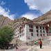 HEMIS GOMPA VERSCHOLEN TUSSEN DE BERGEN