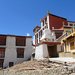 WE VERLATEN LIKIR GOMPA VIA EEN POORTCHORTEN