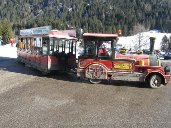 20110131 061 skibus Pozza Pera