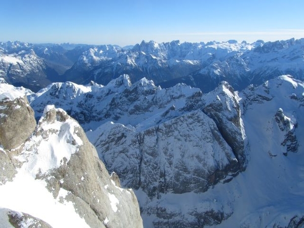 20110201 104 vanaf Marmolada