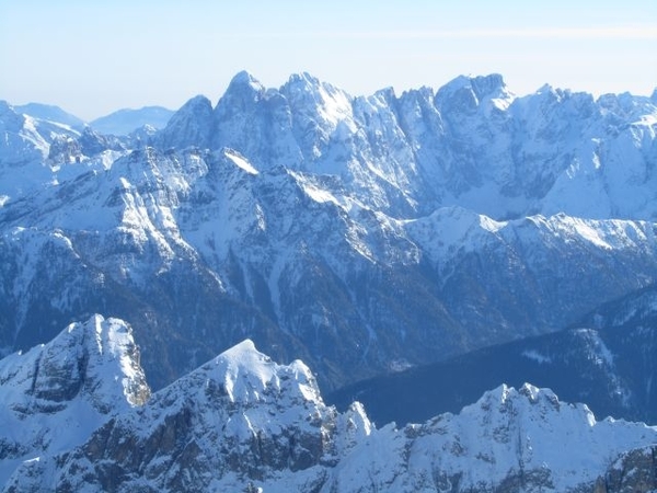 20110201 105 vanaf Marmolada