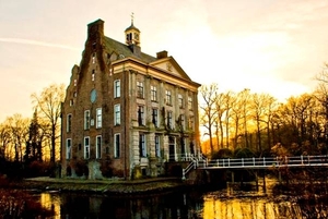 Kasteel Ter Horst bij ondergaande zon