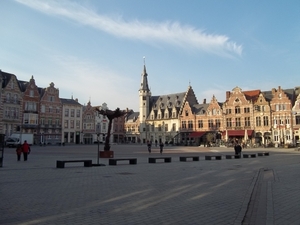 DE GROTE MARKT VAN DENDERMONDE