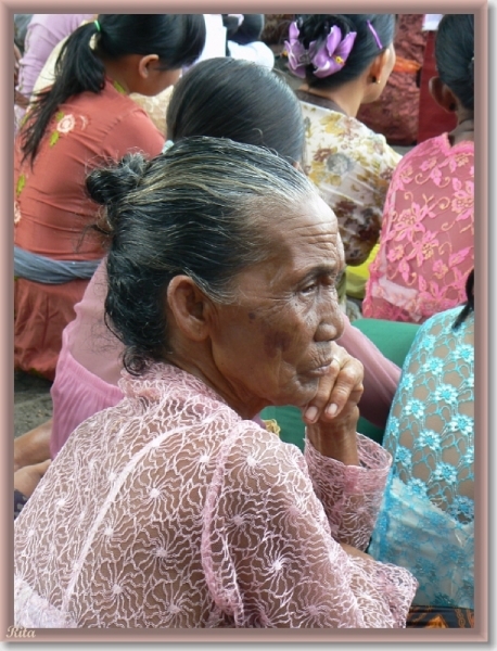 Melasti viering in Banyualit